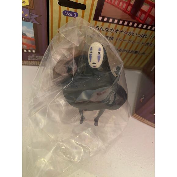 Spirited Away No Face Kaonashi Blind Box No. 2 Fuwari - Picture 1 of 4